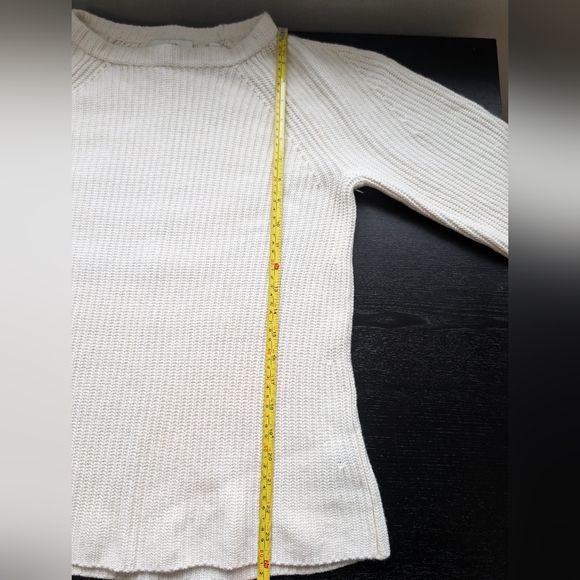 VINCE Ribbed Raglan Crew Sweater in Ivory - Picture 13 of 16